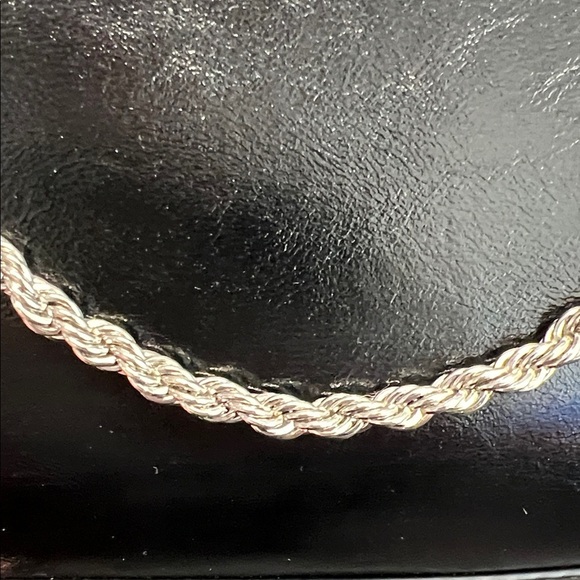 Guess | Patent Classic Black Should Bag with Iconic Logo - Picture 5 of 10